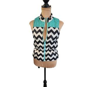 Self Esteem Girls Geometric Design Puffer Vest in Large